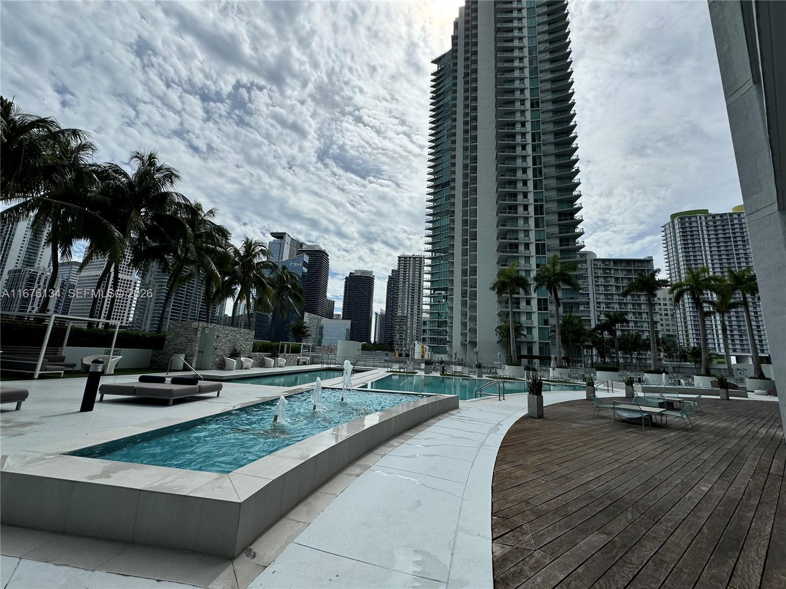 90 SW 3 ST #3210, Miami FL 33130