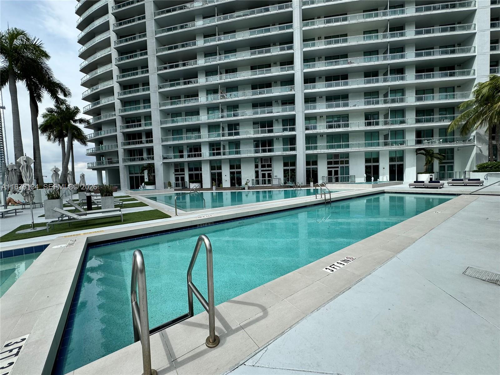 90 SW 3 ST #3210, Miami FL 33130