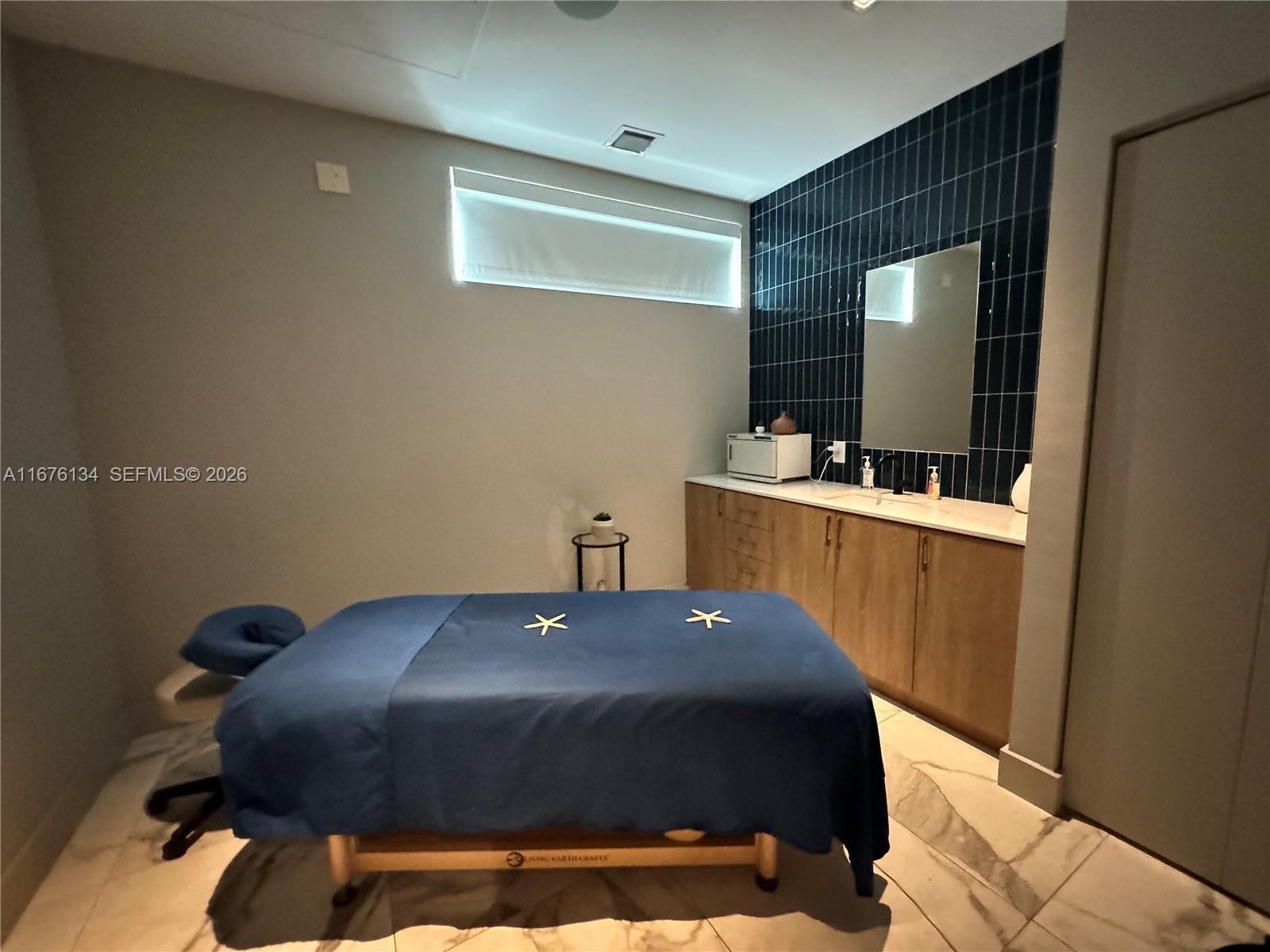 90 SW 3 ST #3210, Miami FL 33130