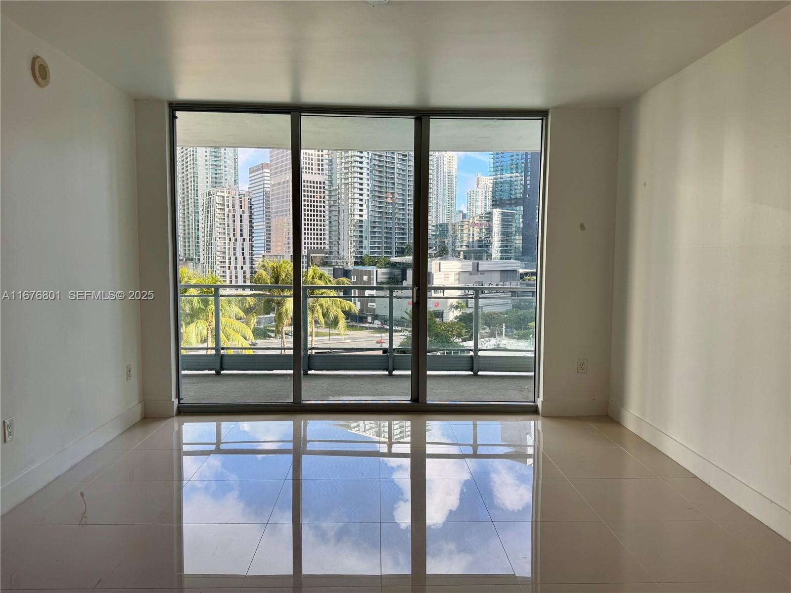 90 SW 3 ST #1416, Miami FL 33130