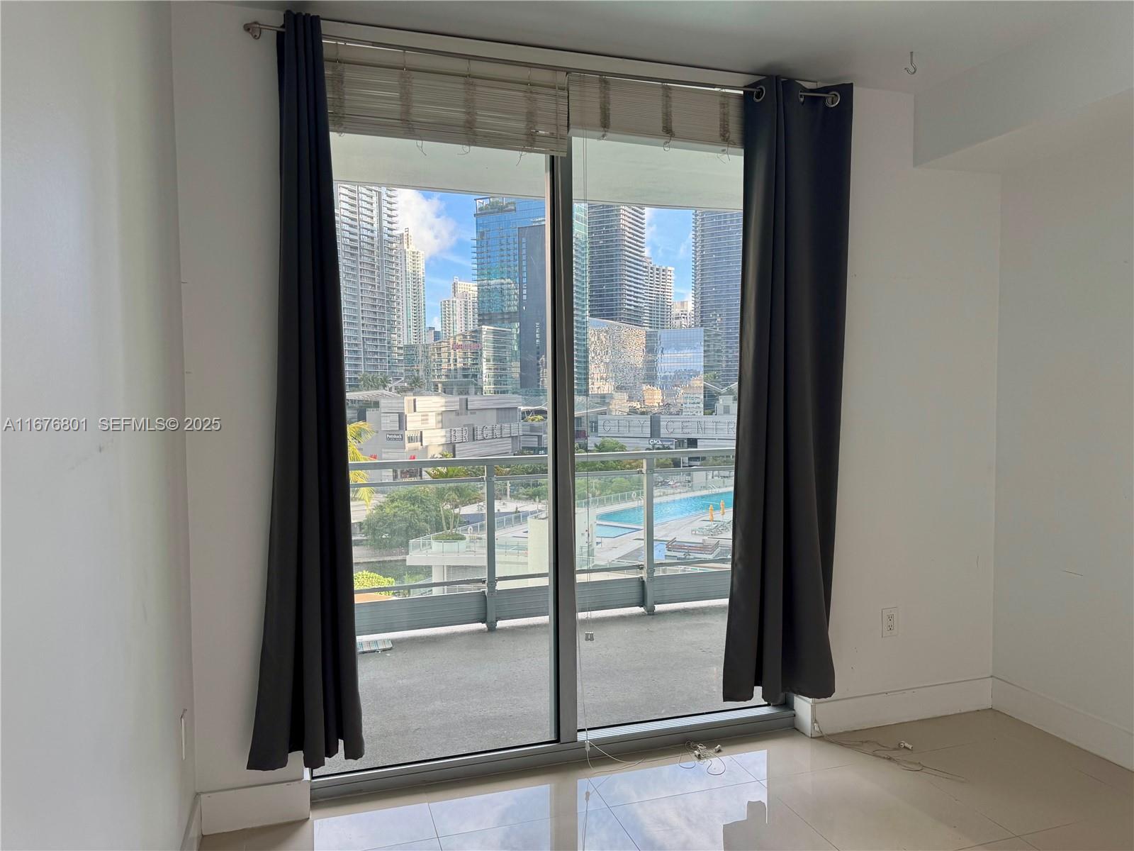 90 SW 3 ST #1416, Miami FL 33130