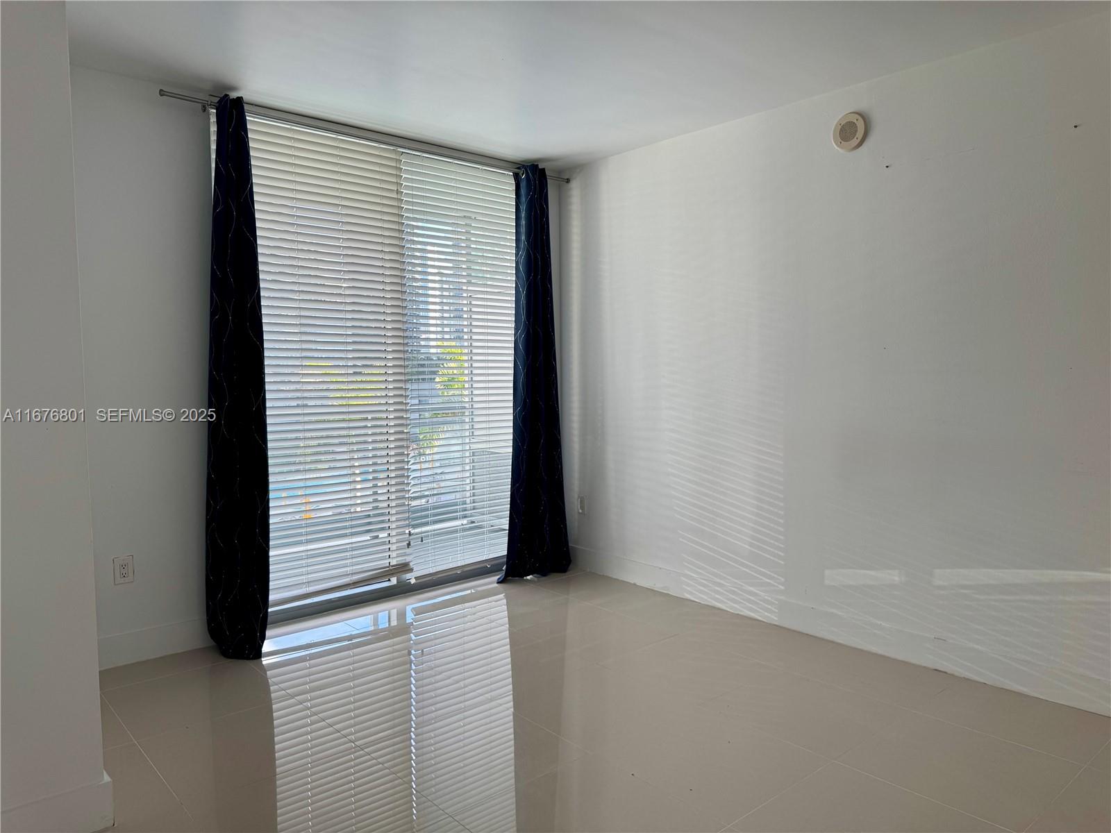 90 SW 3 ST #1416, Miami FL 33130