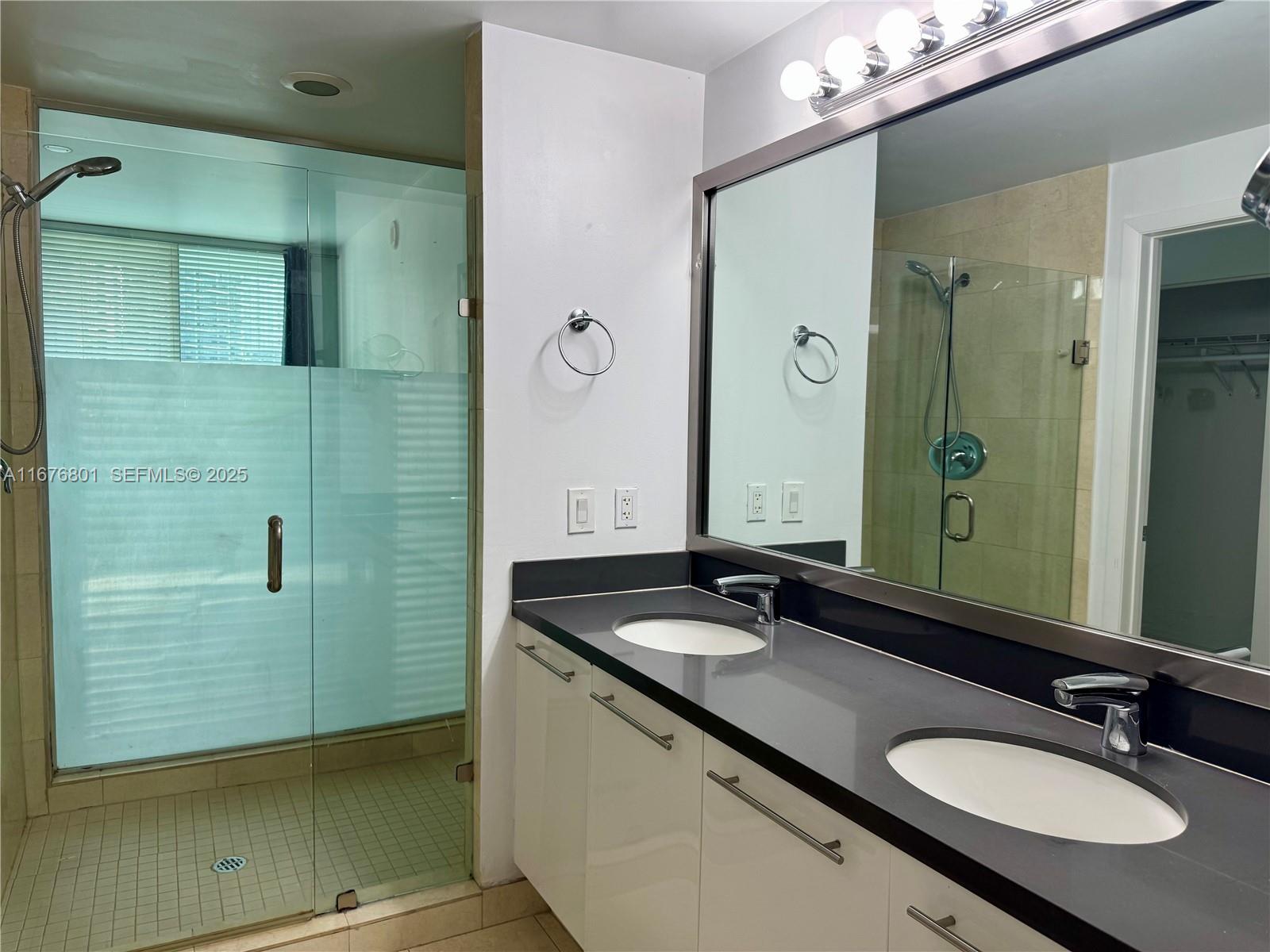 90 SW 3 ST #1416, Miami FL 33130