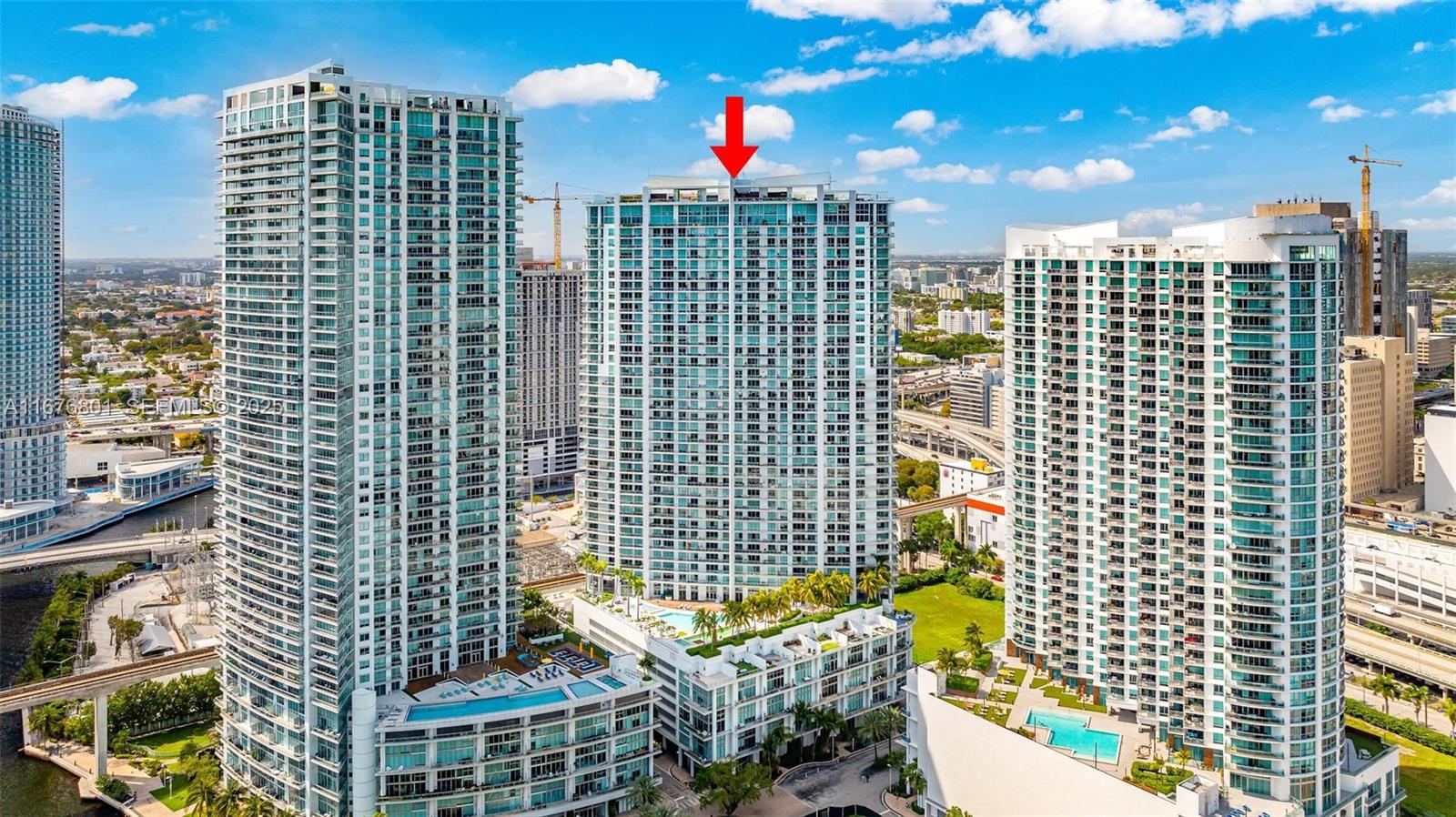 90 SW 3 ST #1416, Miami FL 33130