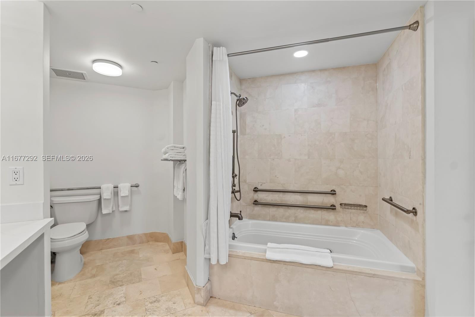 4401 Collins Ave #915, Miami Beach FL 33140