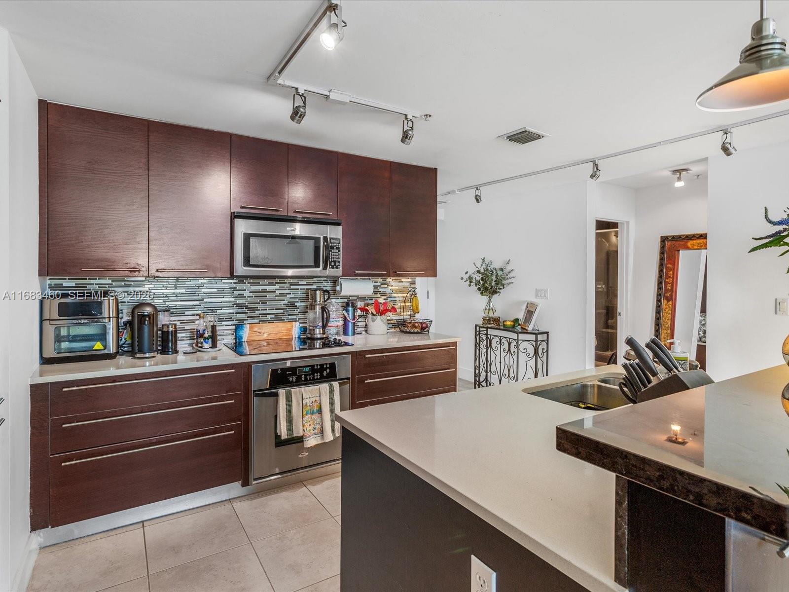 1900 N Bayshore Dr #1704, Miami FL 33132