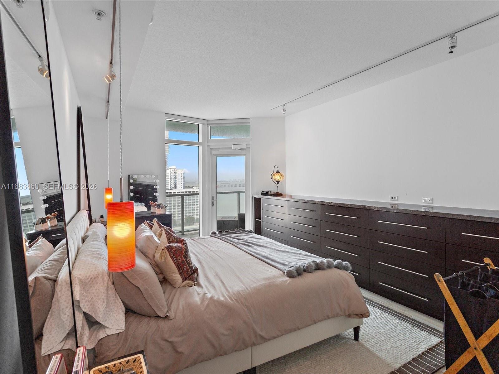 1900 N Bayshore Dr #1704, Miami FL 33132