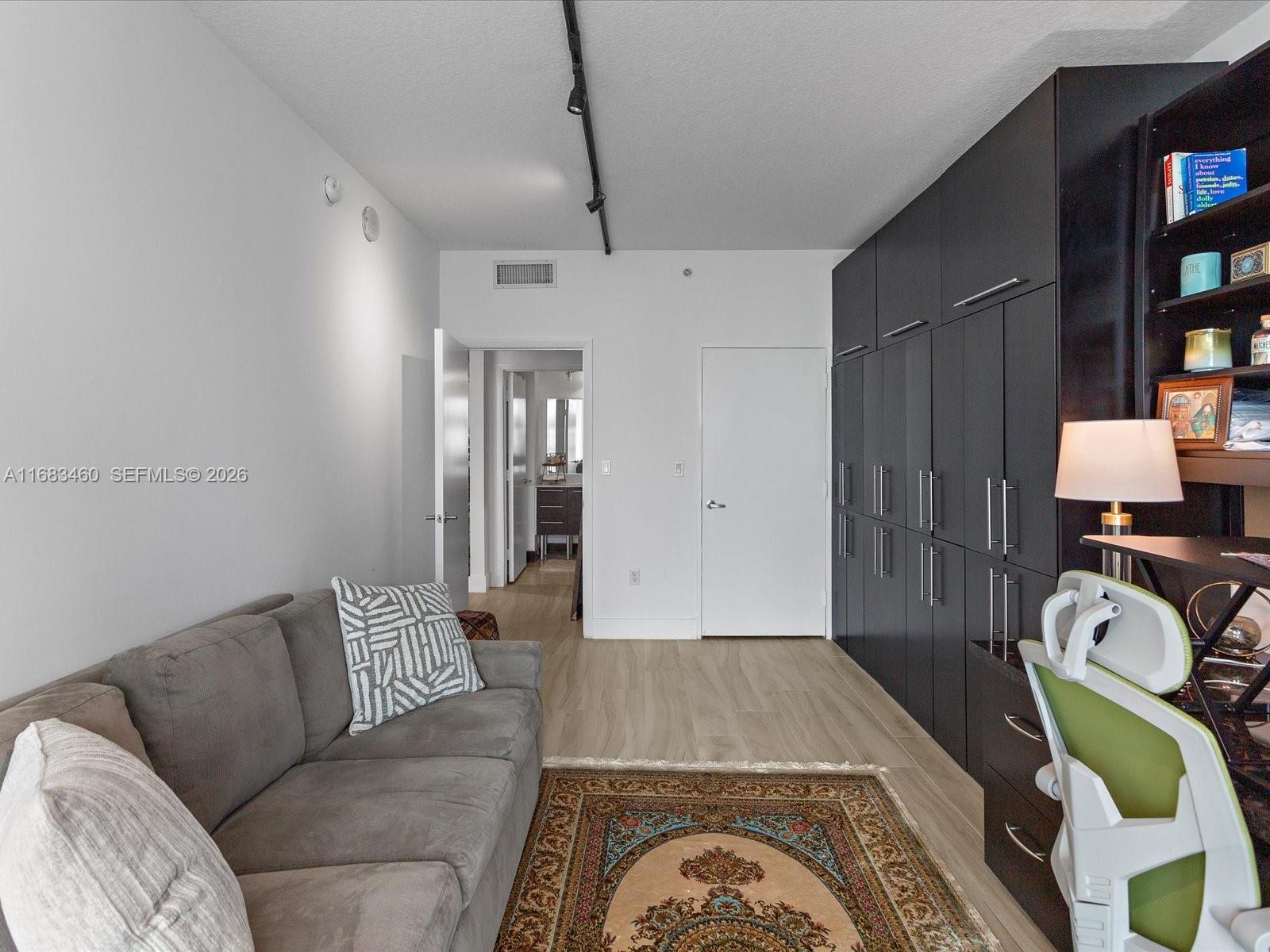1900 N Bayshore Dr #1704, Miami FL 33132