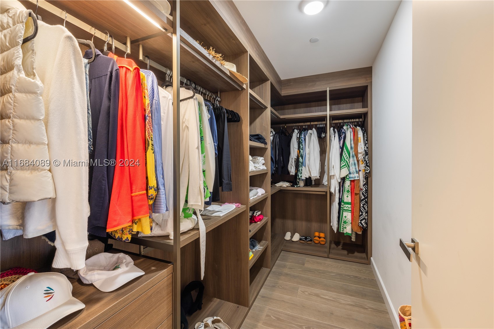 7065 Fisher Island Dr #7065, Miami Beach FL 33109