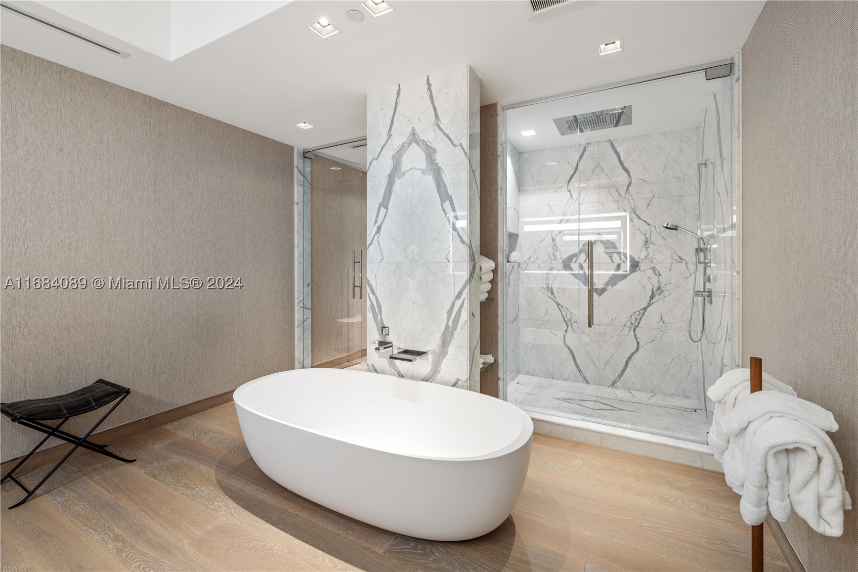7065 Fisher Island Dr #7065, Miami Beach FL 33109