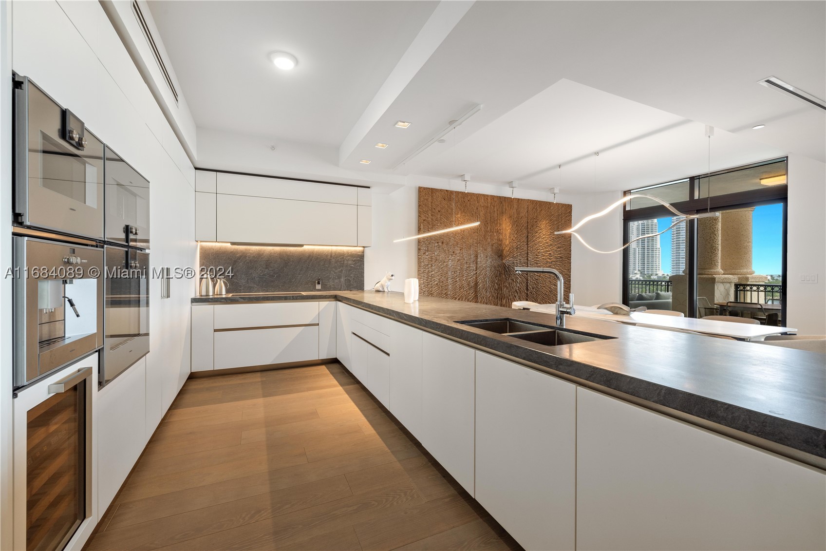 7065 Fisher Island Dr #7065, Miami Beach FL 33109