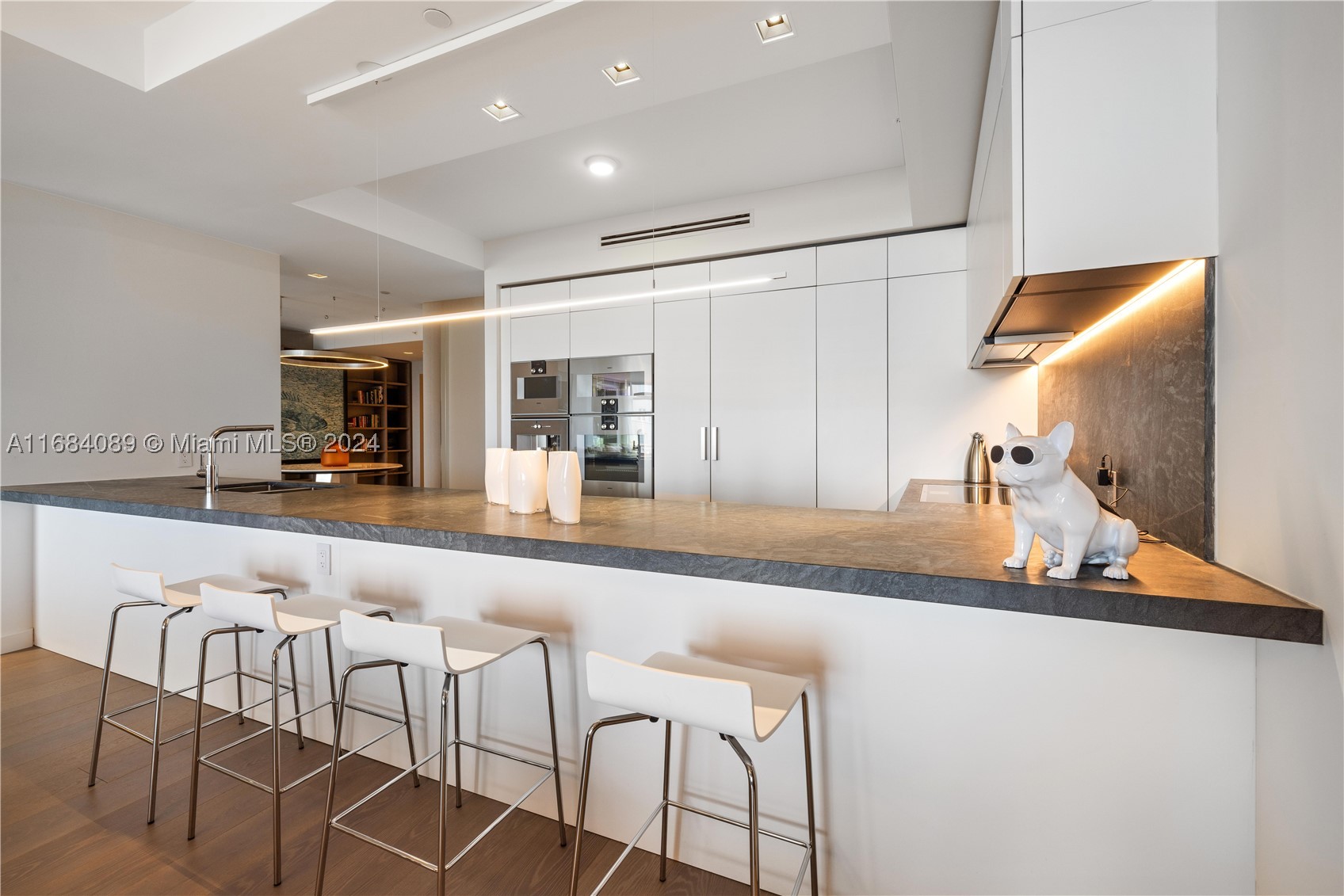 7065 Fisher Island Dr #7065, Miami Beach FL 33109