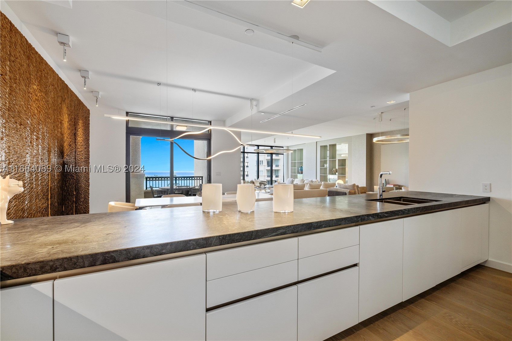 7065 Fisher Island Dr #7065, Miami Beach FL 33109