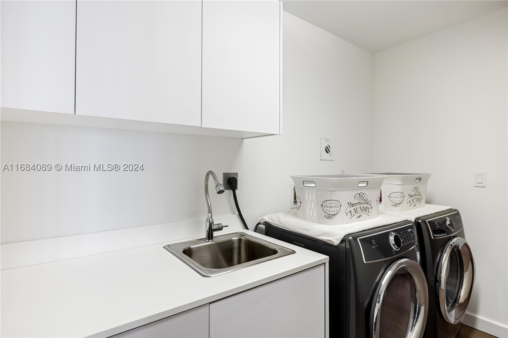 7065 Fisher Island Dr #7065, Miami Beach FL 33109