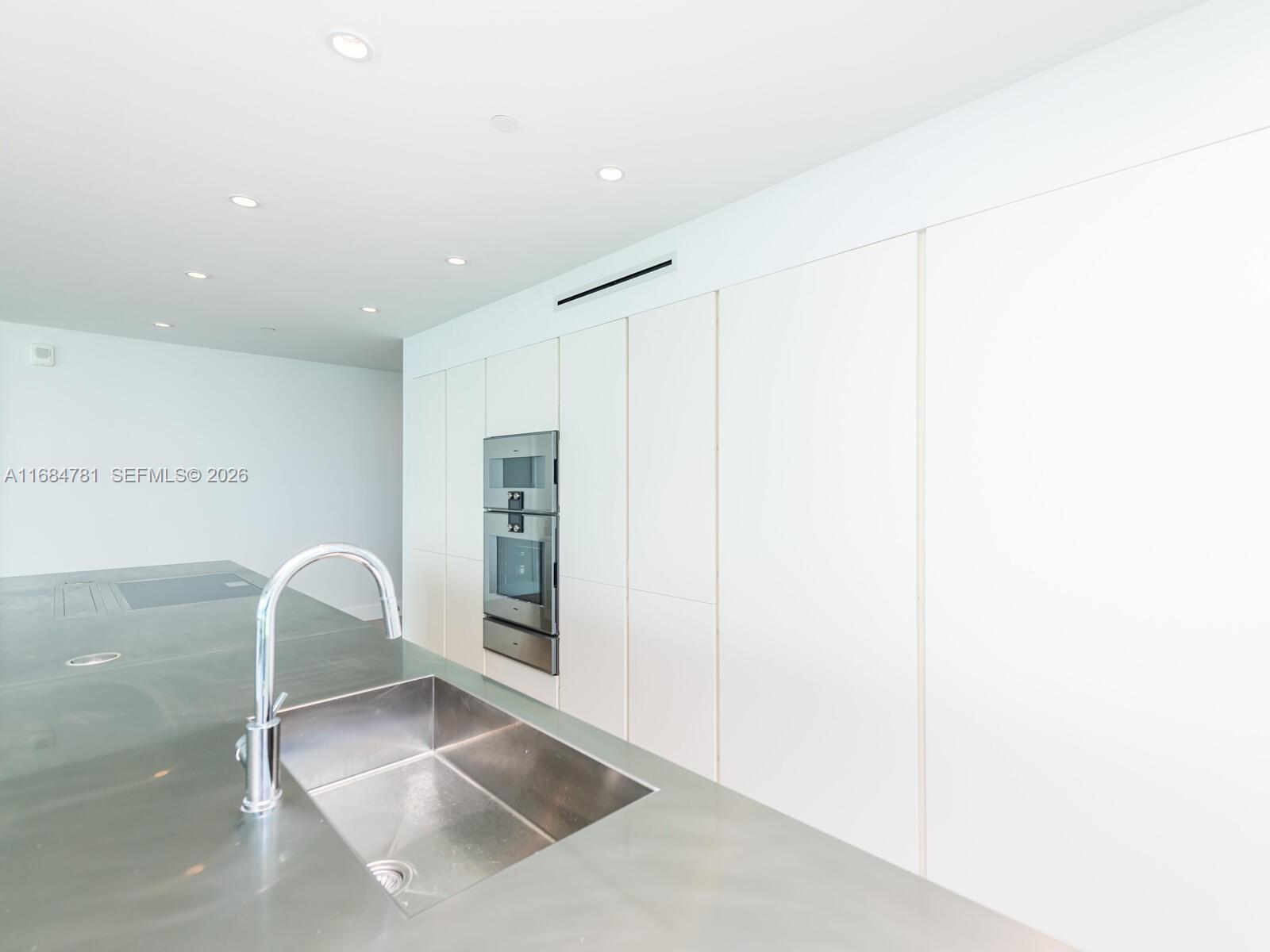 6901 Collins Ave #701, Miami Beach FL 33141