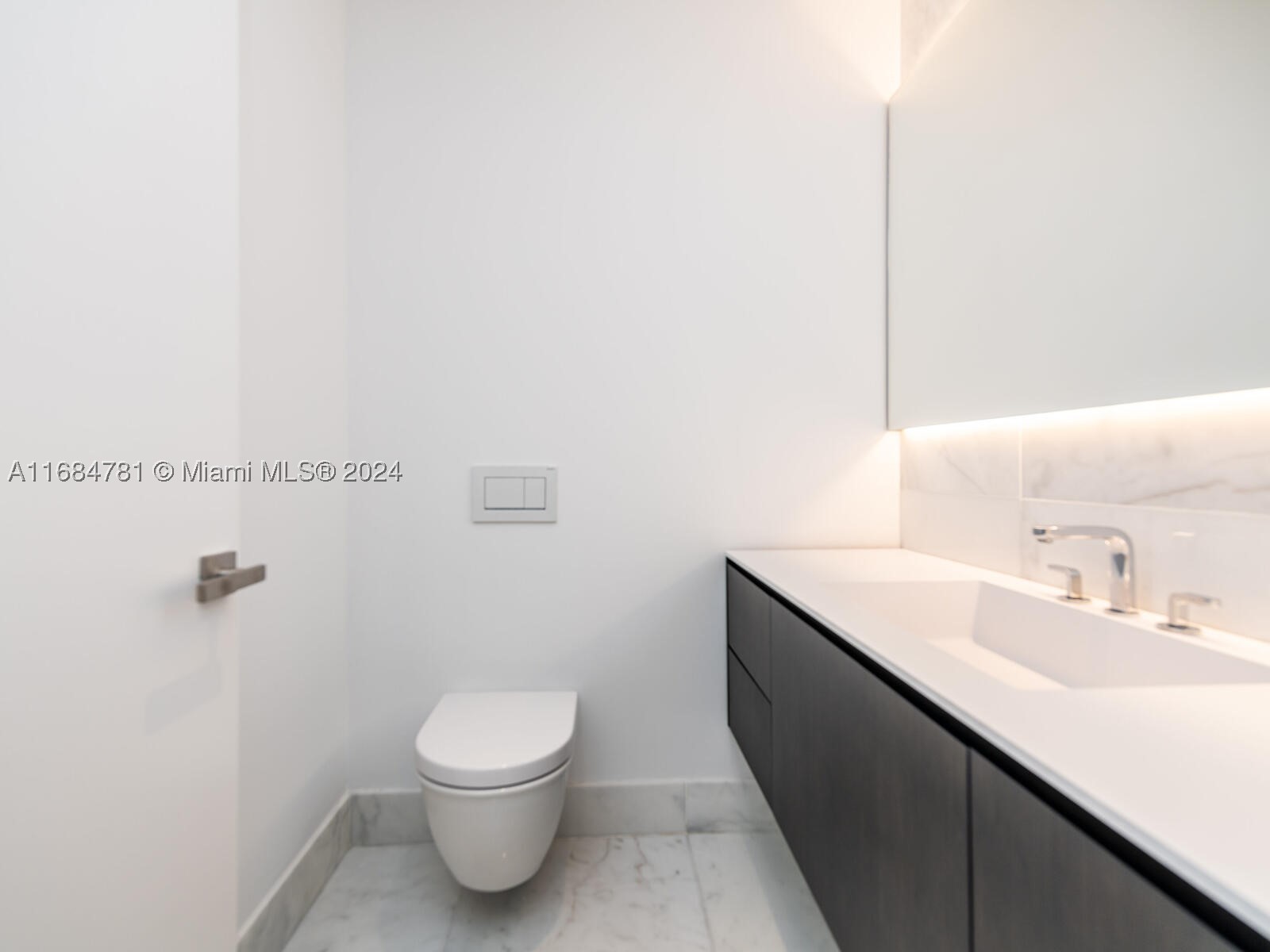 6901 Collins Ave #701, Miami Beach FL 33141
