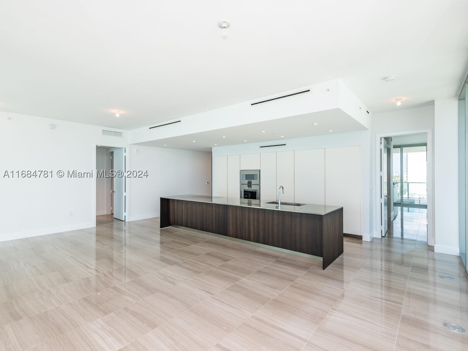 6901 Collins Ave #701, Miami Beach FL 33141