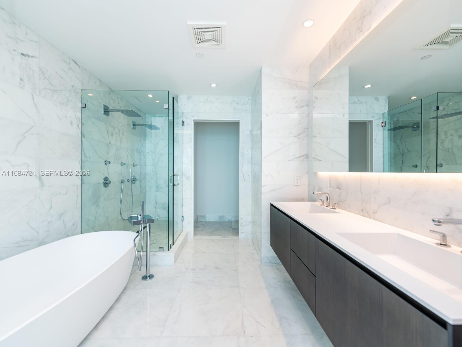 6901 Collins Ave #701, Miami Beach FL 33141