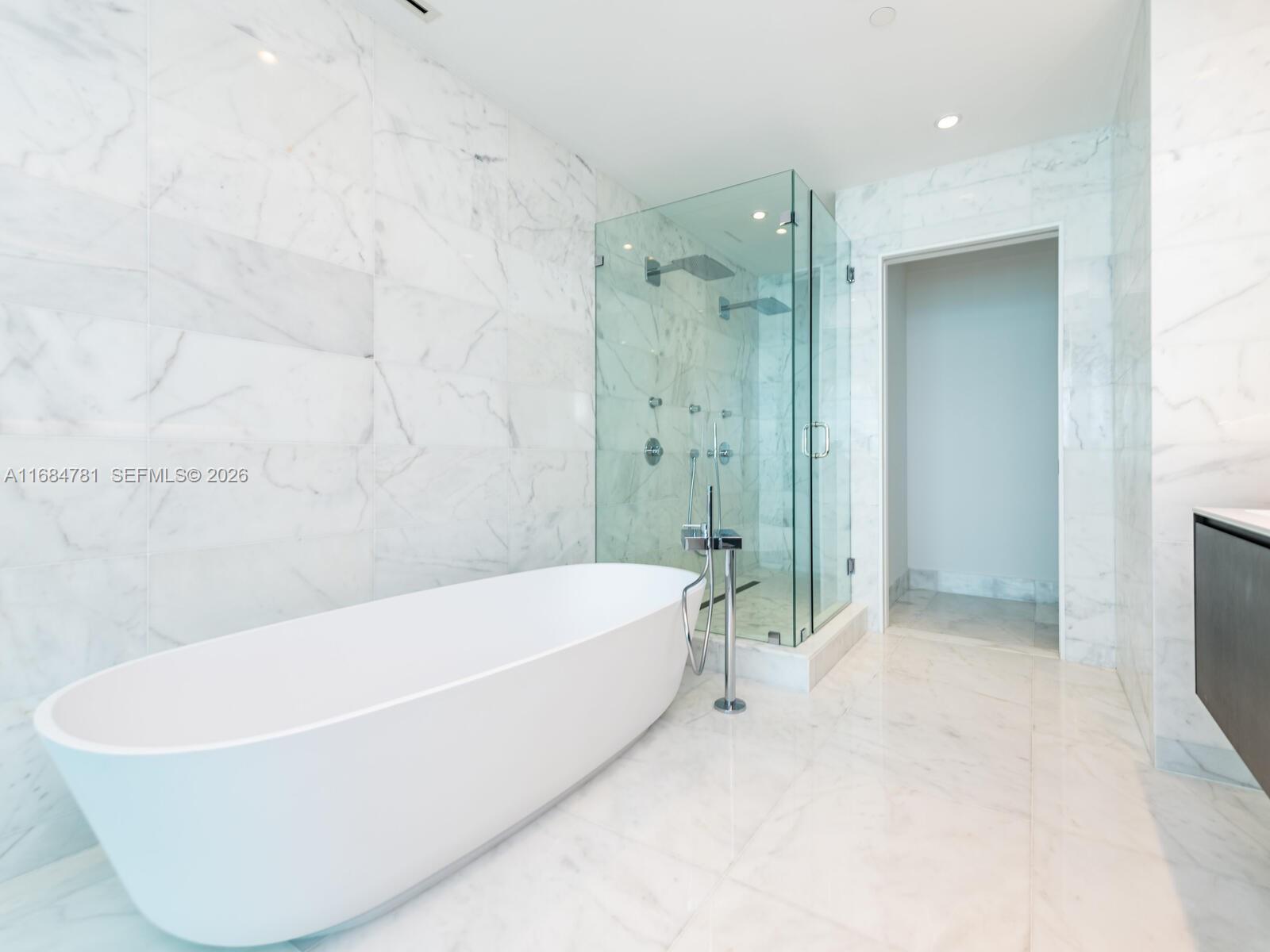 6901 Collins Ave #701, Miami Beach FL 33141