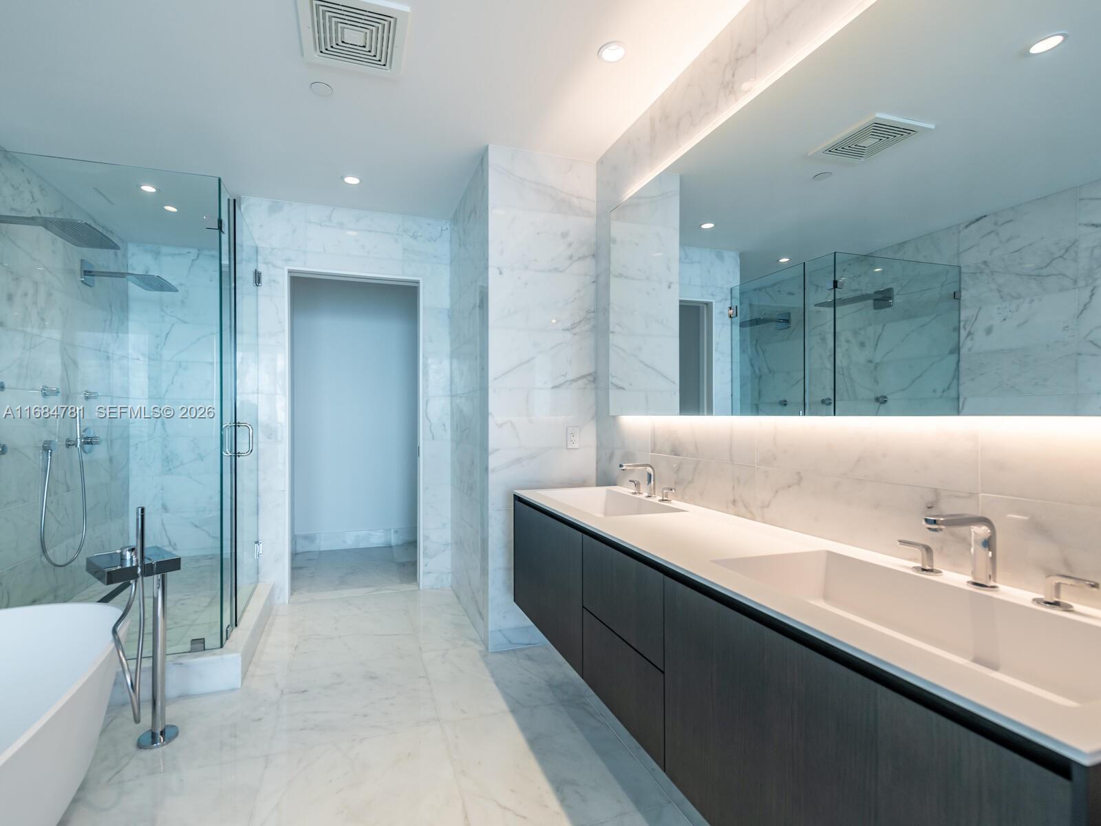 6901 Collins Ave #701, Miami Beach FL 33141