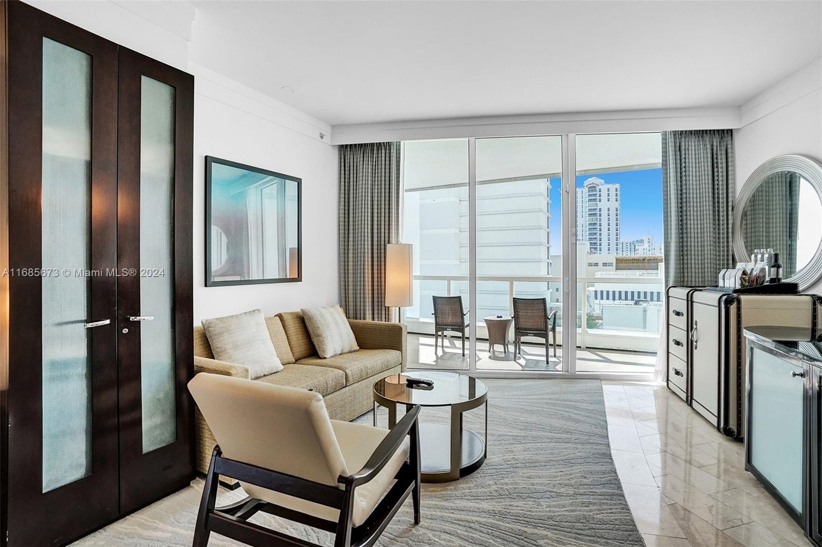 4391 Collins Ave #915, Miami Beach FL 33140