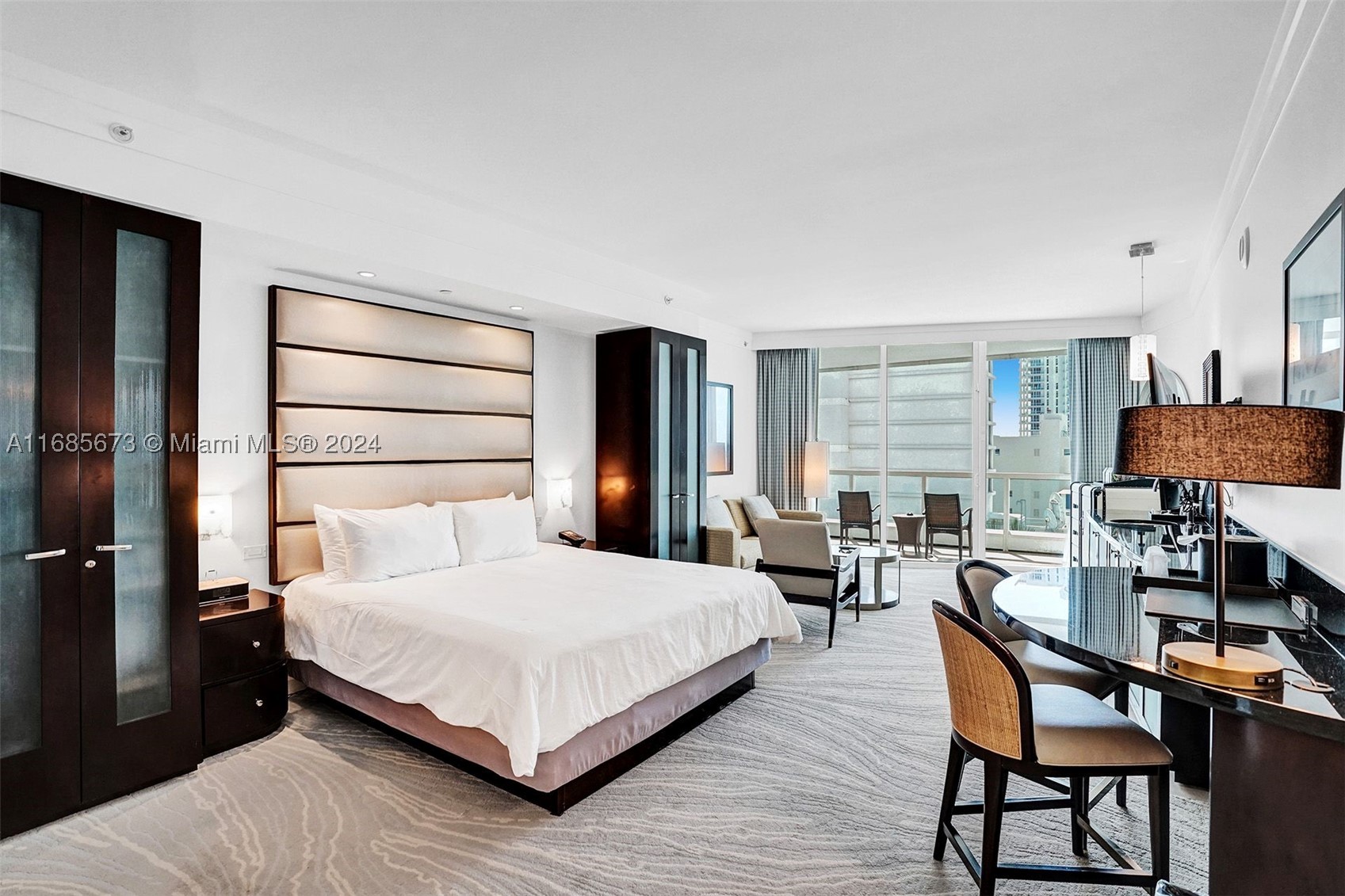 4391 Collins Ave #915, Miami Beach FL 33140