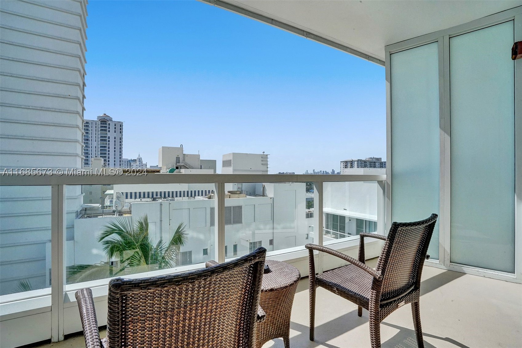 4391 Collins Ave #915, Miami Beach FL 33140