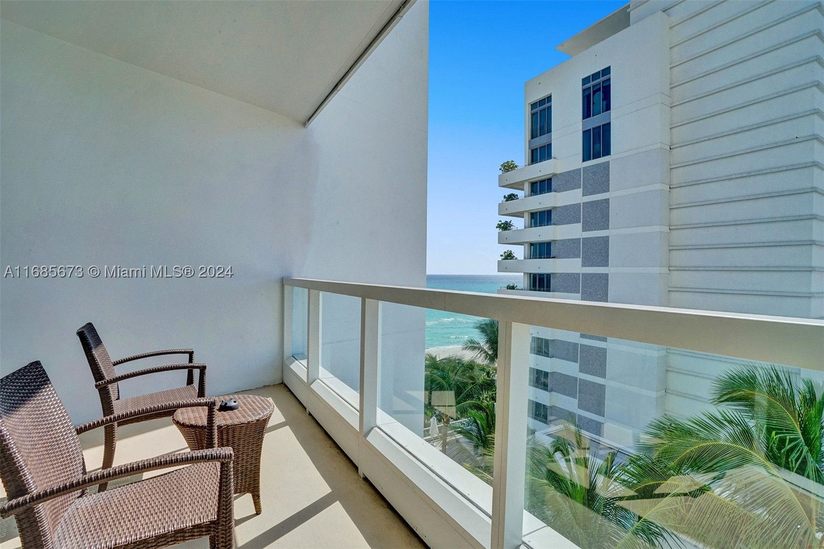 4391 Collins Ave #915, Miami Beach FL 33140