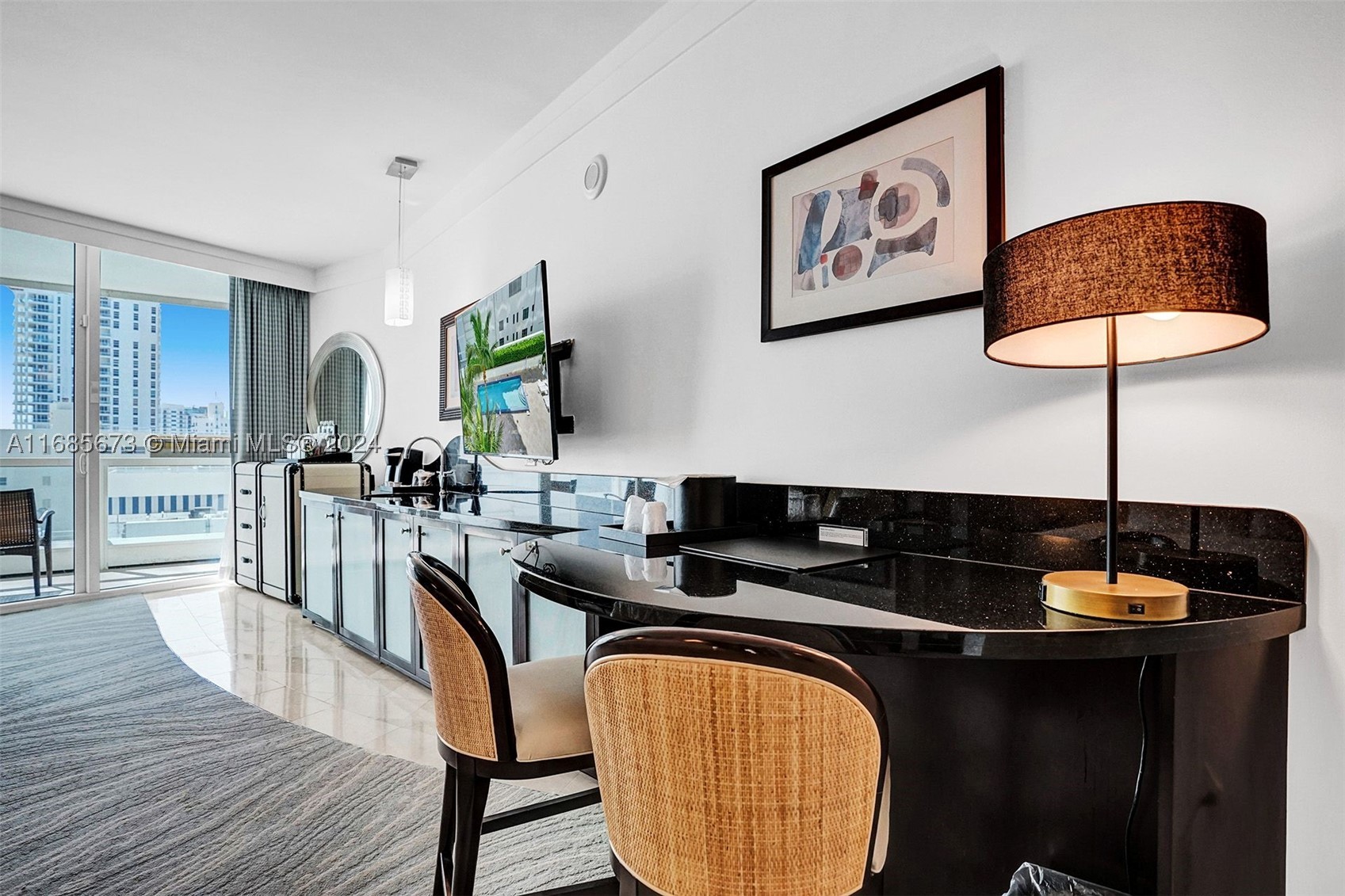 4391 Collins Ave #915, Miami Beach FL 33140
