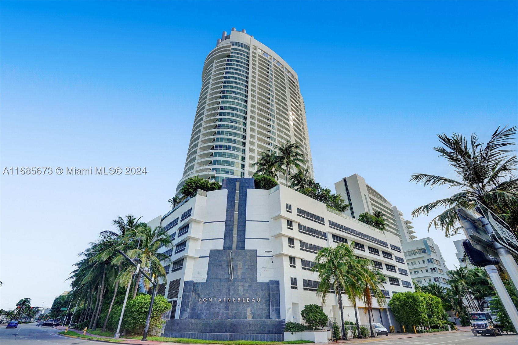 4391 Collins Ave #915, Miami Beach FL 33140