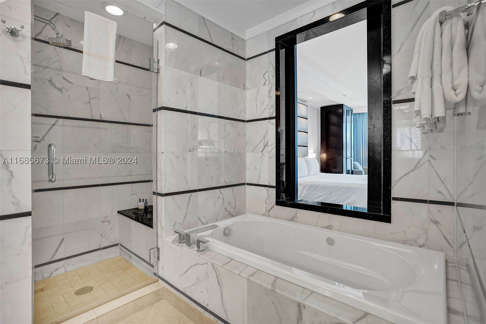 4391 Collins Ave #915, Miami Beach FL 33140