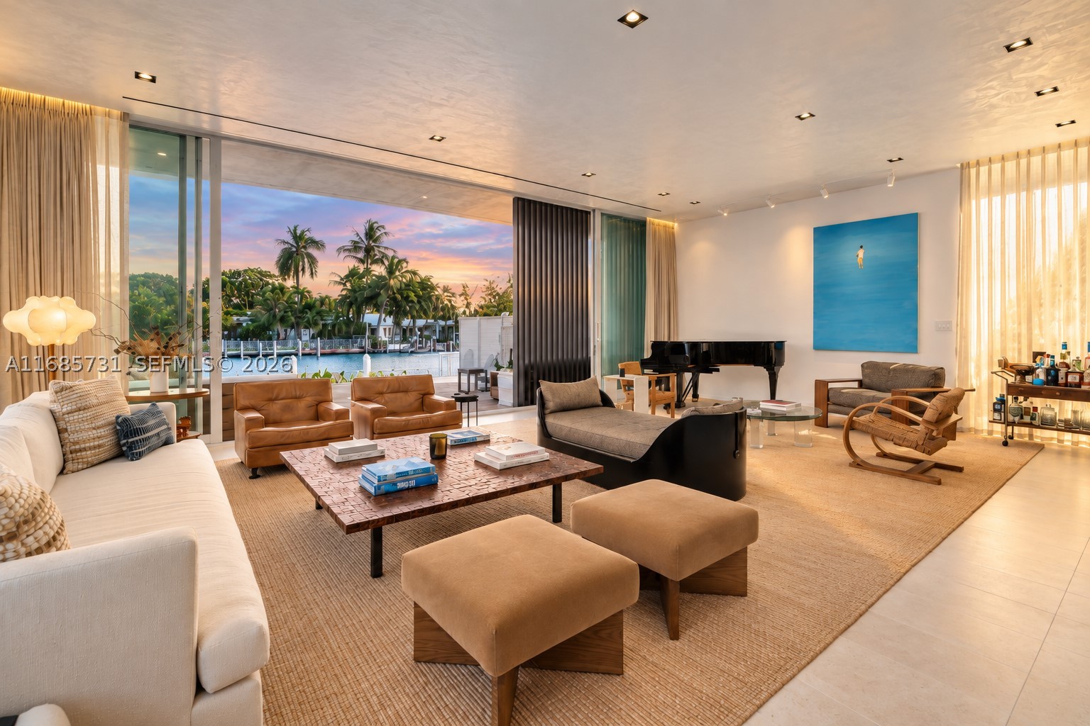 1041 W 48th St, Miami Beach FL 33140