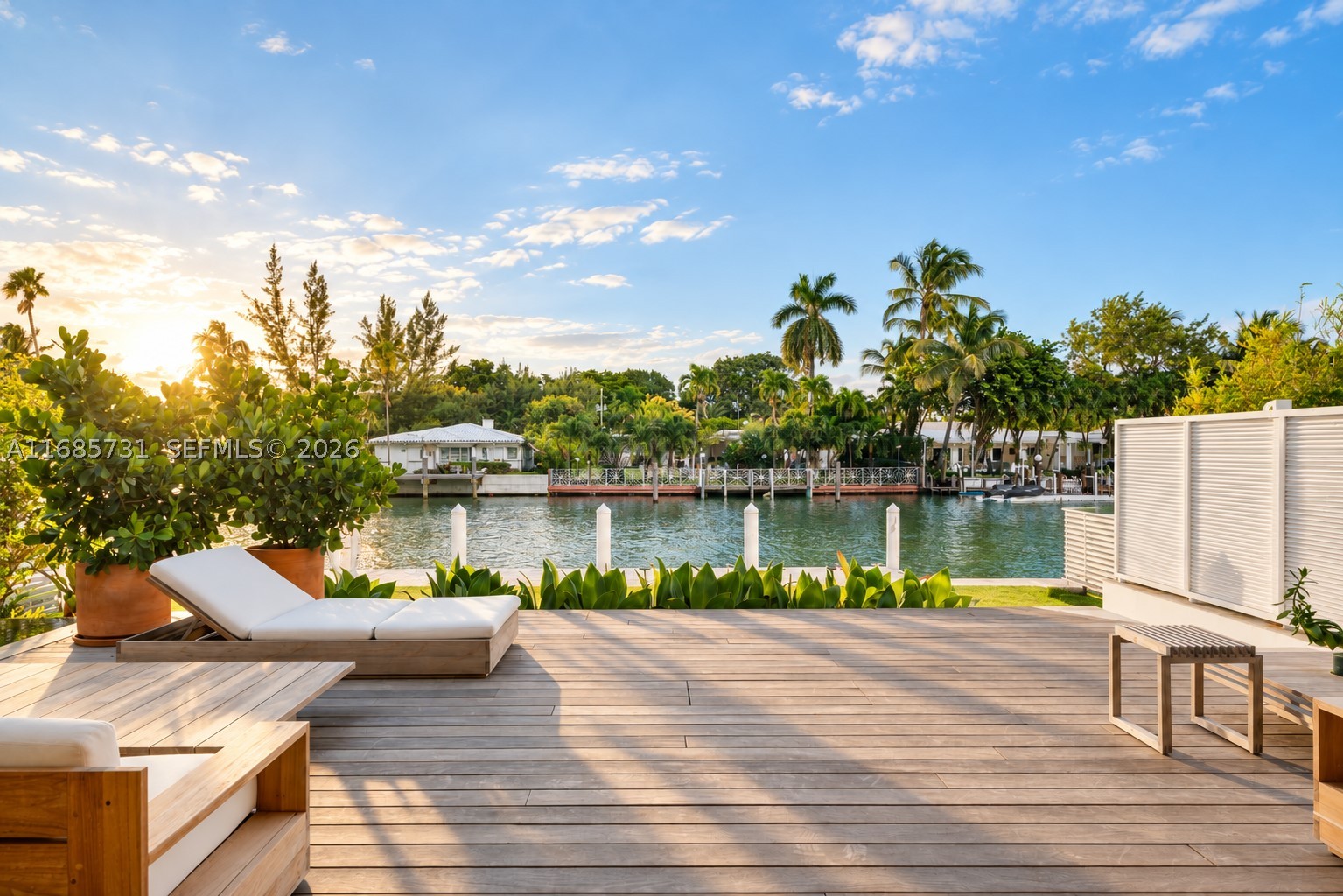 1041 W 48th St, Miami Beach FL 33140