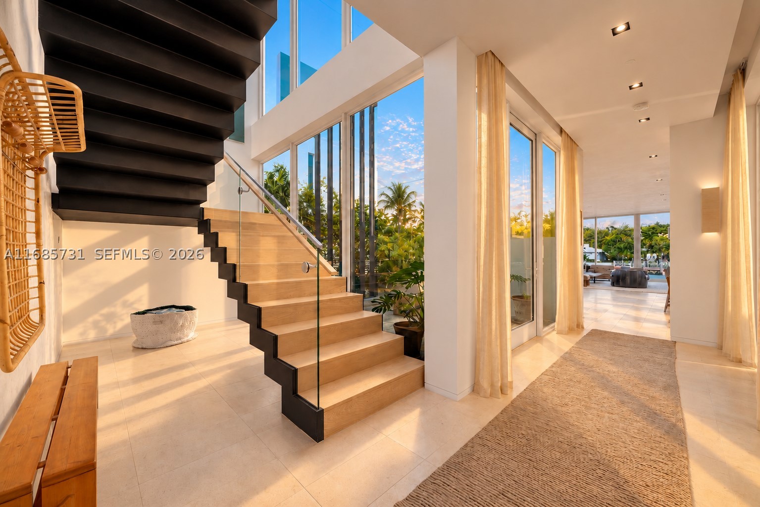 1041 W 48th St, Miami Beach FL 33140