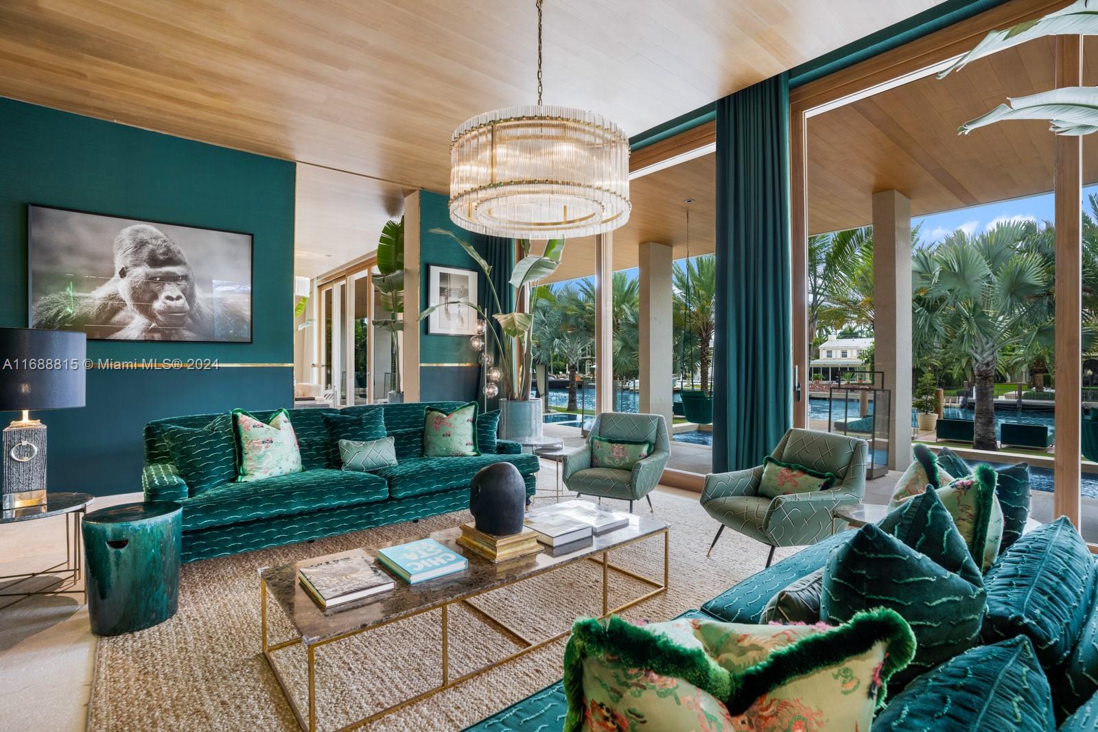1510 W 25th St, Miami Beach FL 33140