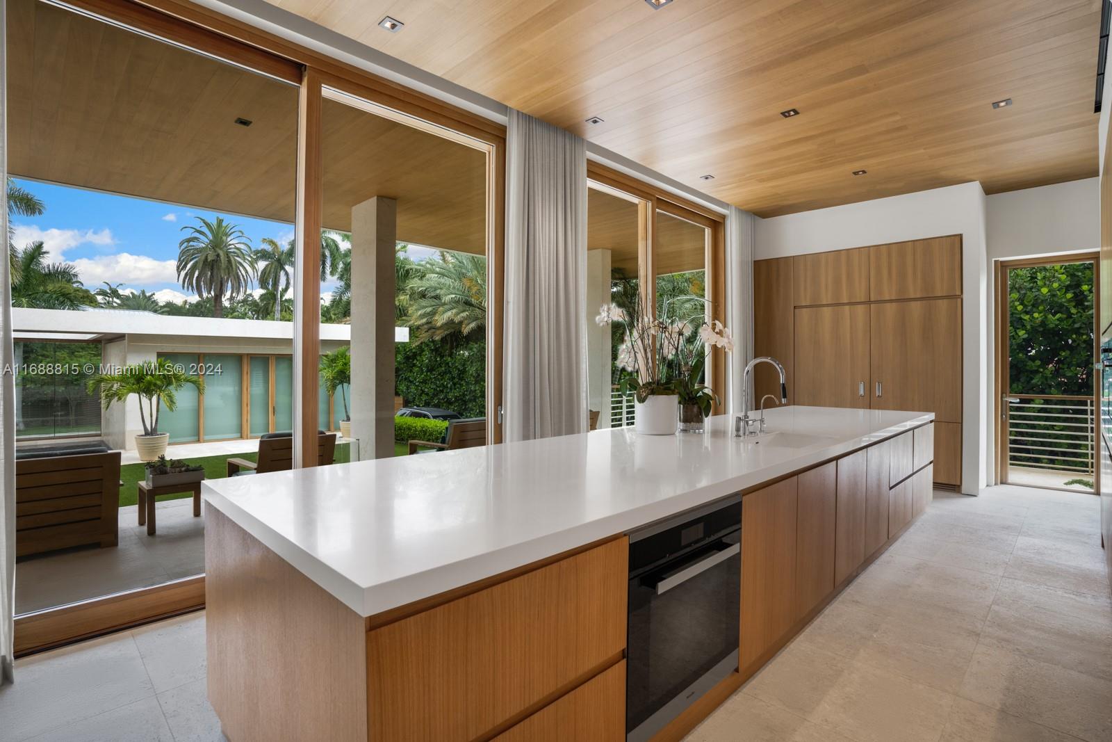 1510 W 25th St, Miami Beach FL 33140