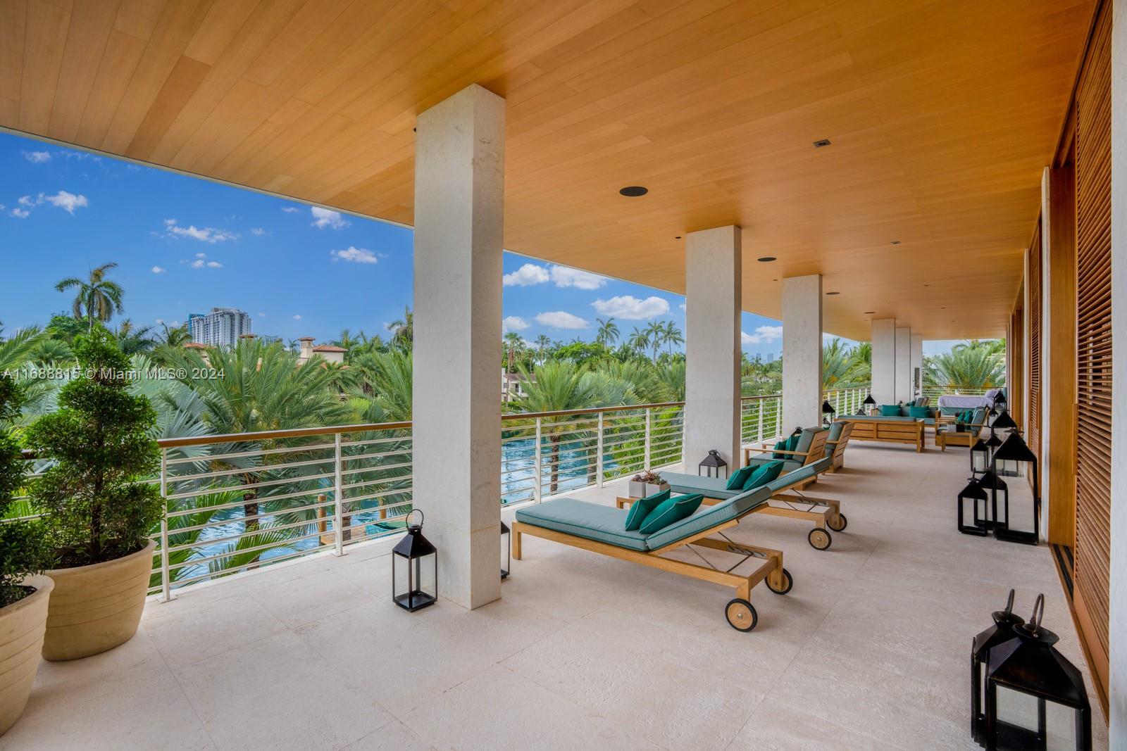 1510 W 25th St, Miami Beach FL 33140