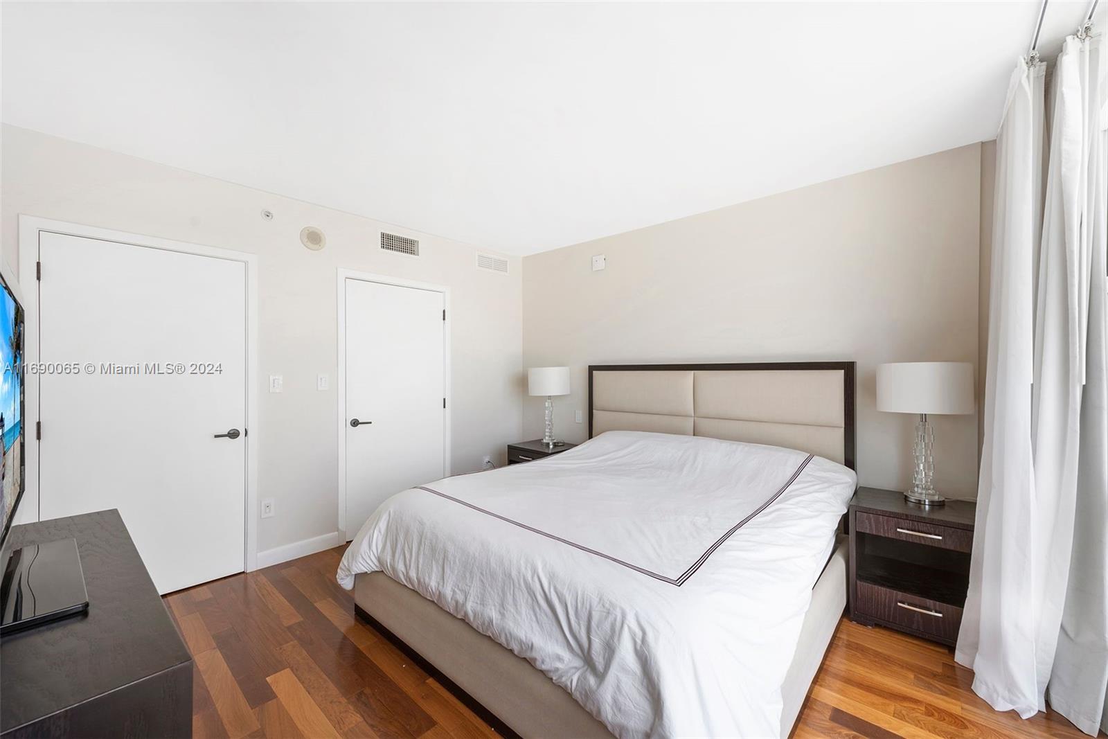 6801 Collins Ave #1203, Miami Beach FL 33141
