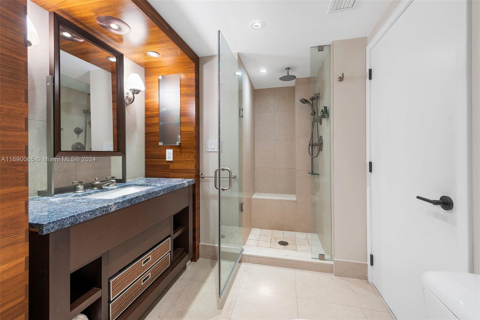 6801 Collins Ave #1203, Miami Beach FL 33141