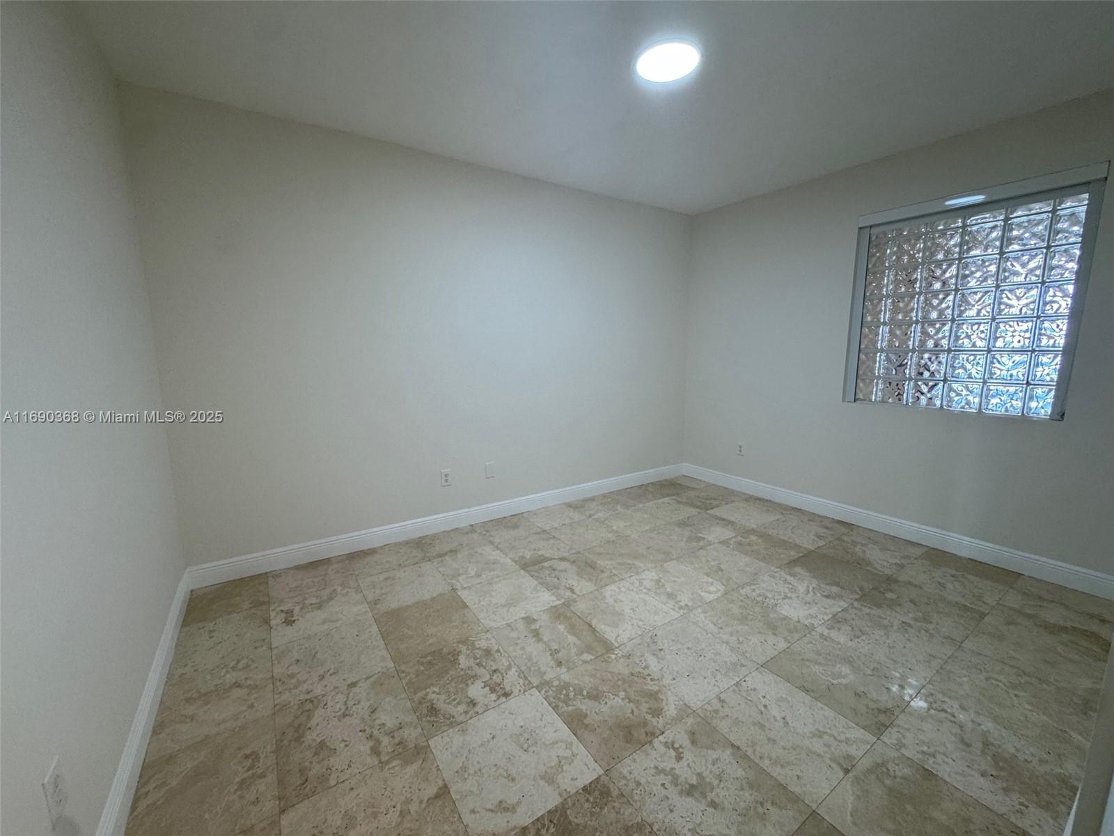 3330 NE 190 ST #1215, Aventura FL 33180