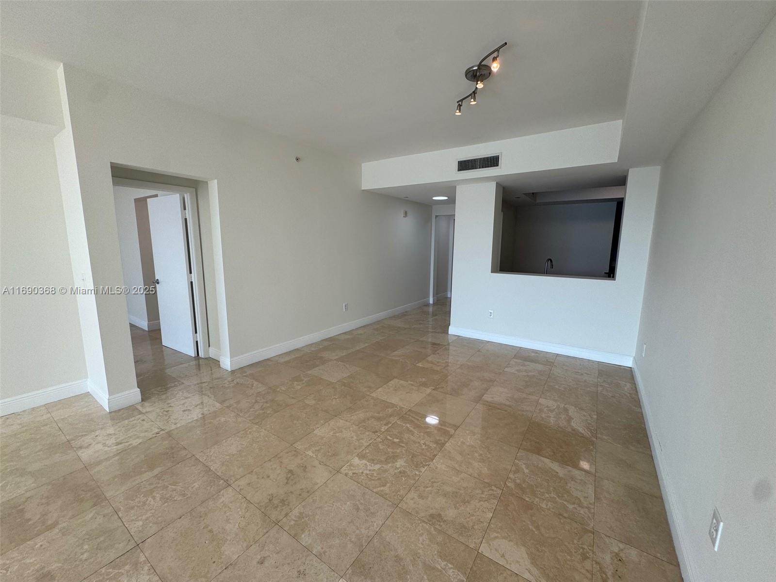 3330 NE 190 ST #1215, Aventura FL 33180