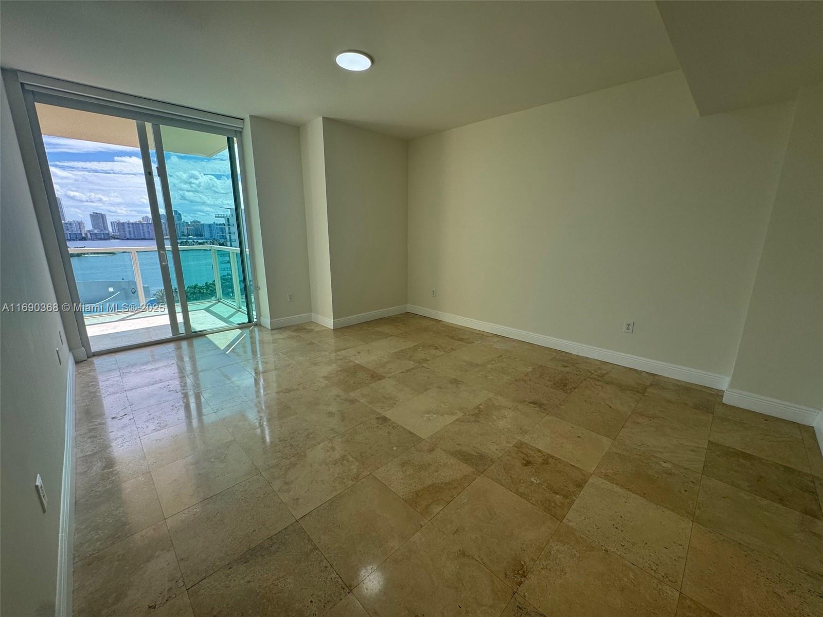 3330 NE 190 ST #1215, Aventura FL 33180