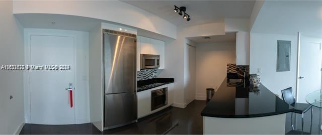 92 SW 3rd St #1802, Miami FL 33130