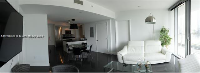 92 SW 3rd St #1802, Miami FL 33130