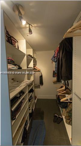 92 SW 3rd St #1802, Miami FL 33130