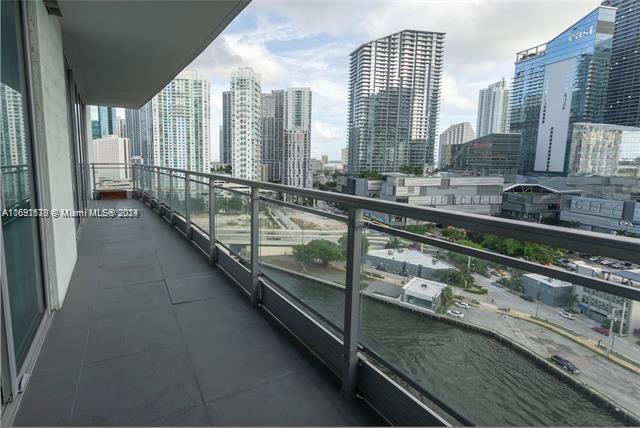 92 SW 3rd St #1802, Miami FL 33130