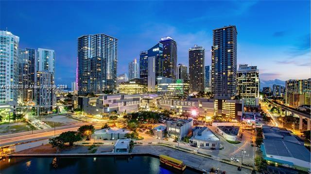 92 SW 3rd St #1802, Miami FL 33130