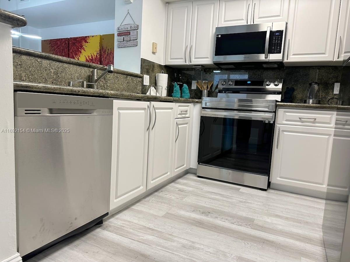19999 E Country Club Dr #1403, Aventura FL 33180