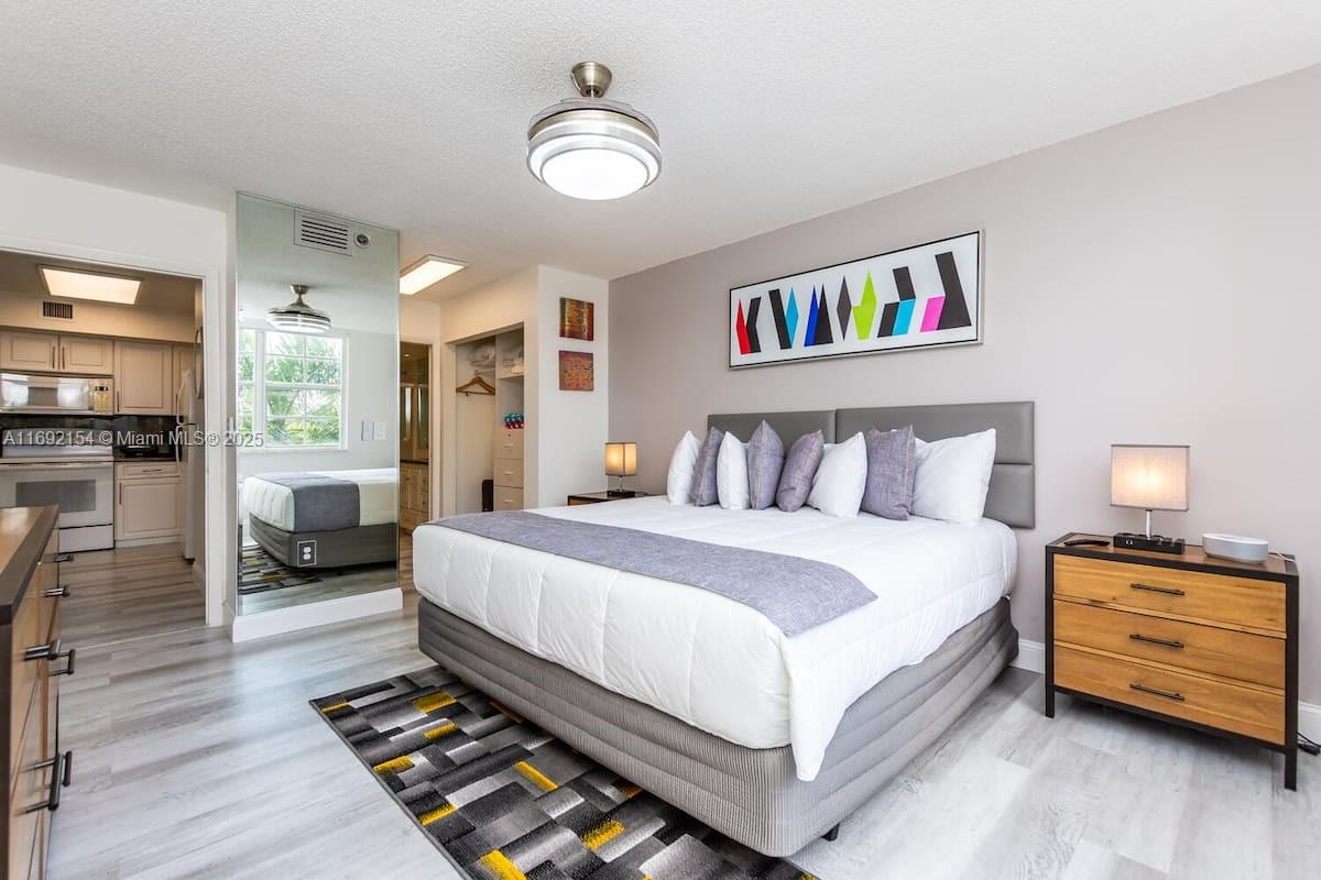 19999 E Country Club Dr #1403, Aventura FL 33180