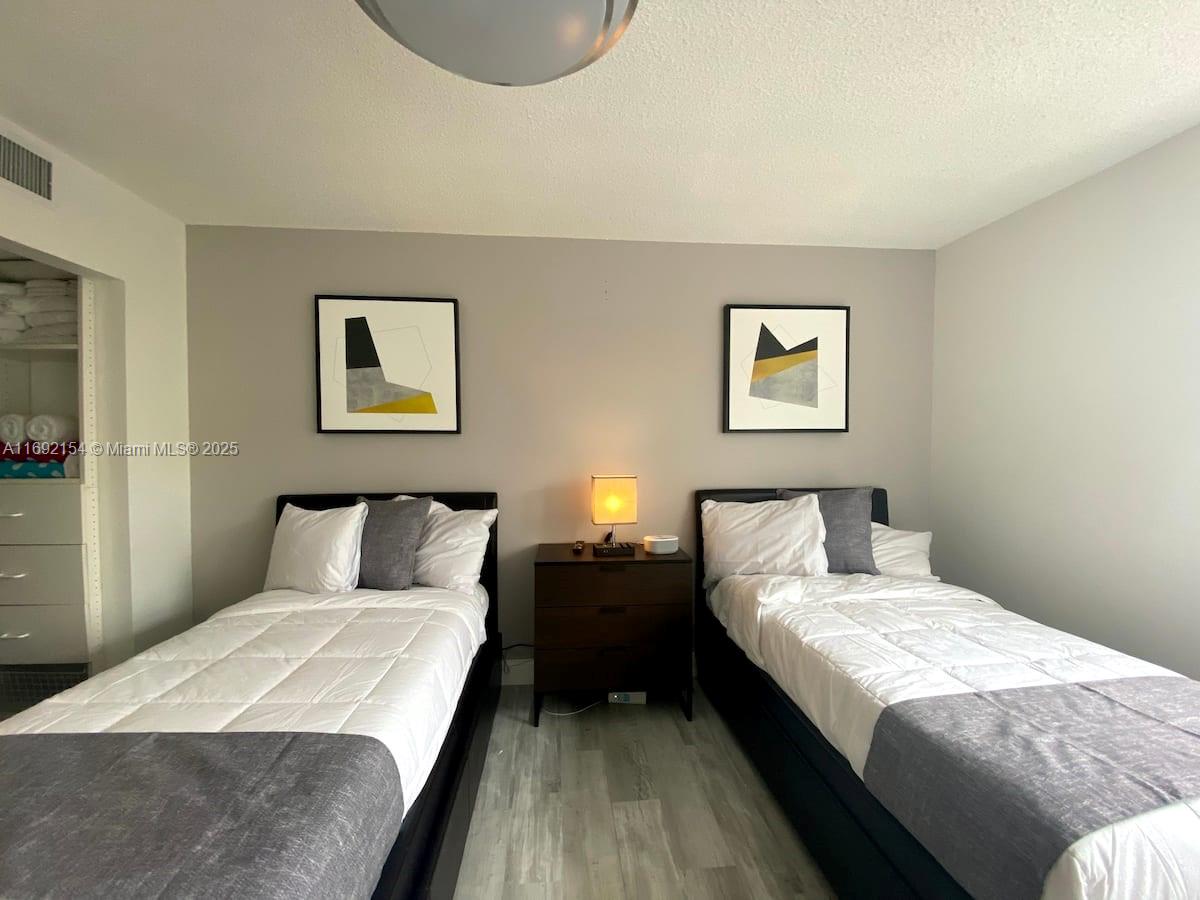 19999 E Country Club Dr #1403, Aventura FL 33180